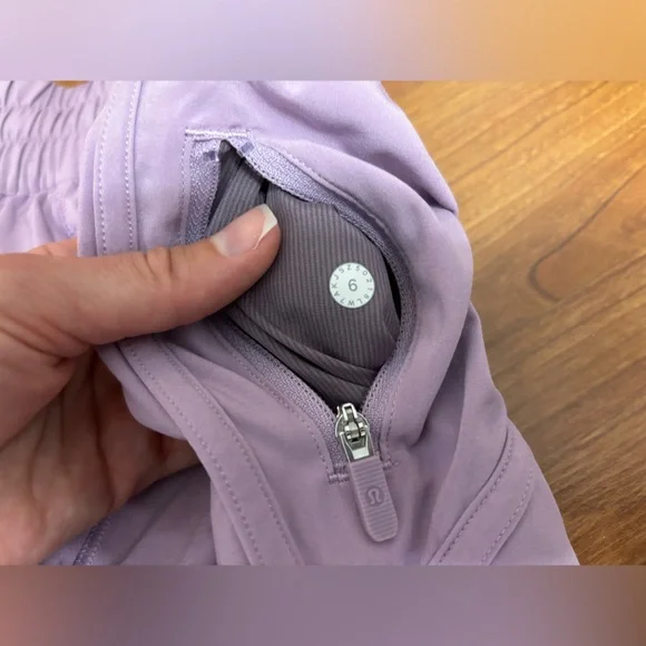 LULULEMON Tracker Short V (Lined) - Picture 6 of 9